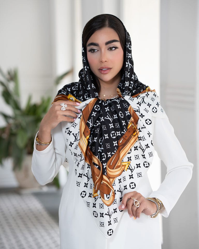 روسری تویل ابریشم لویی ویتون دور دوخت کد 1 از بلونا سکارف