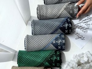 شال کشمیر ابریشم دولایه لویی ویتون دور ریشه سوزنی کد 15