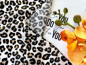 شال سیا اسکارف 4 فصل پلنگی کد17 یوز ایرانی 1