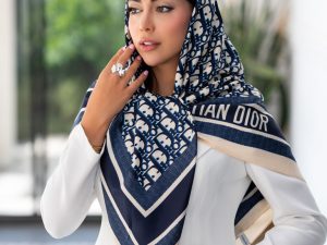 روسری ابریشم تویل(کجراه) دیور دور دوخت سرمه ای کرم کد 6