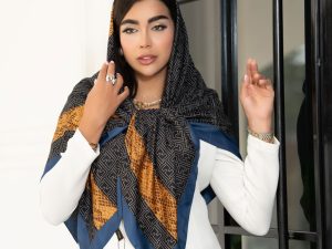 روسری ابریشم تویل(کجراه) دیور دور دوخت مشکی سرمه ای (رگه قهوه ای پوست ماری) کد 7