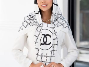 روسری ابریشم تویل(کجراه) شنل دور دوخت سفید مشکی کد 9