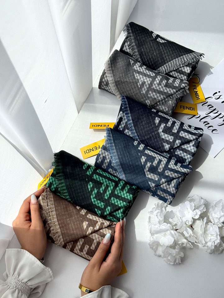 شال کشمیر ابریشم دولایه دیور دور ریشه سوزنی کد 12 شال کشمیر ابریشم دولایه دیور دور ریشه سوزنی کد 12